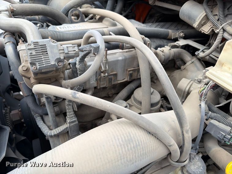 image for item FK2206 2011 International 4300 SBA dump truck