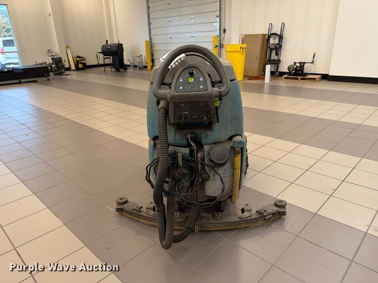 image for item FK2212 Tennant T5 floor scrubber