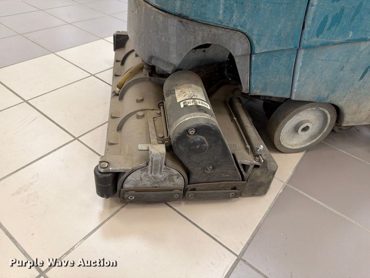 image for item FK2212 Tennant T5 floor scrubber