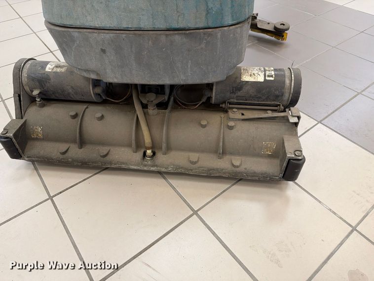 image for item FK2212 Tennant T5 floor scrubber