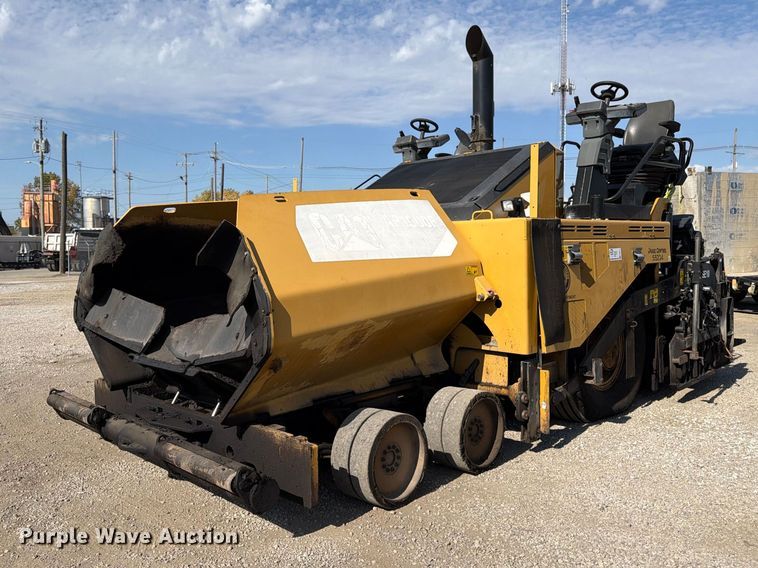 image for item FK2214 2015 Caterpillar AP1000F paver