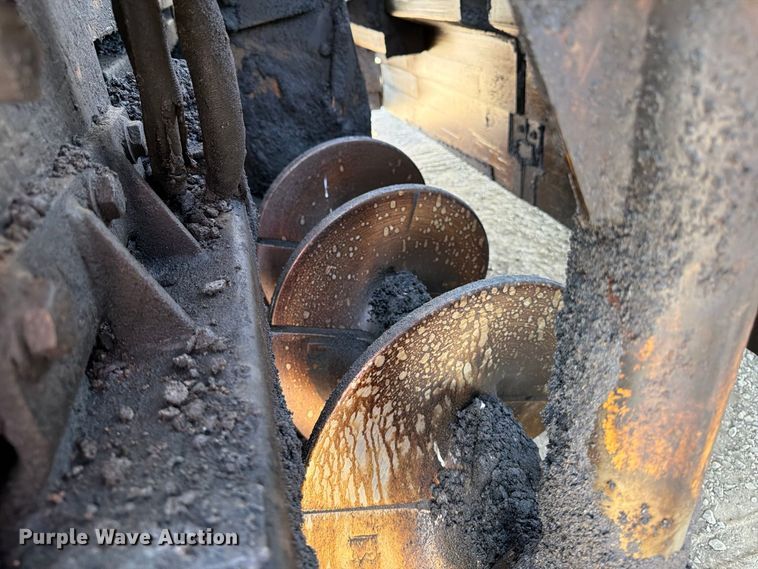 image for item FK2214 2015 Caterpillar AP1000F paver