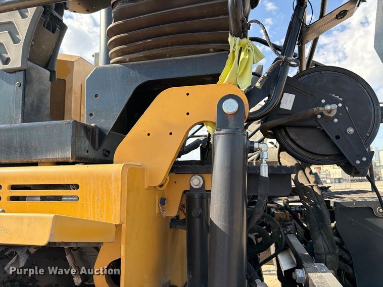 image for item FK2214 2015 Caterpillar AP1000F paver