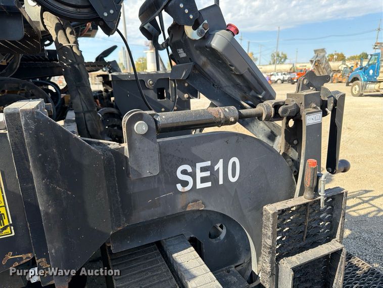 image for item FK2214 2015 Caterpillar AP1000F paver