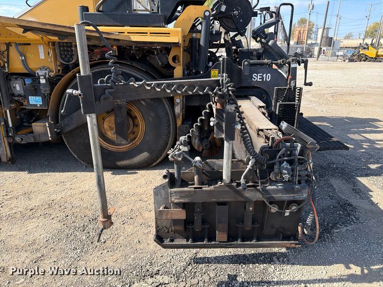 image for item FK2214 2015 Caterpillar AP1000F paver
