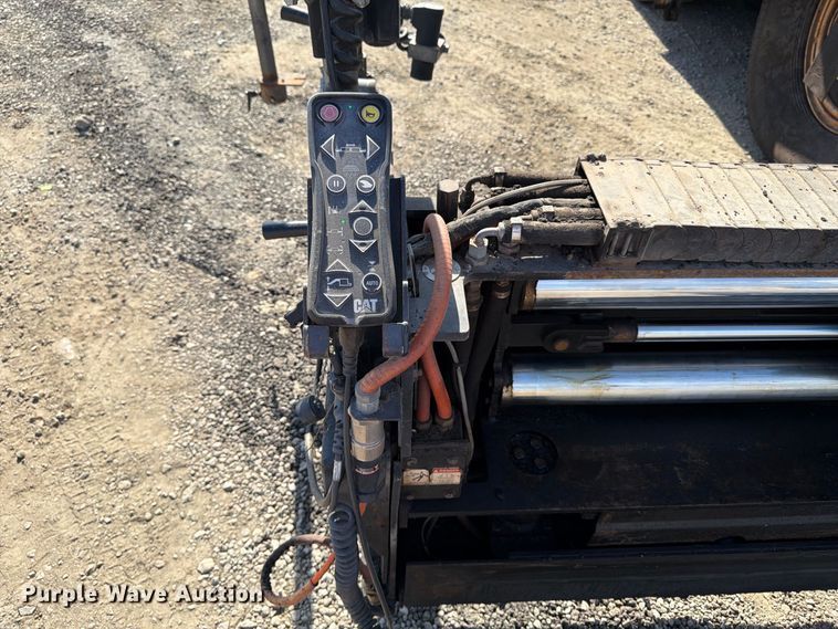 image for item FK2214 2015 Caterpillar AP1000F paver