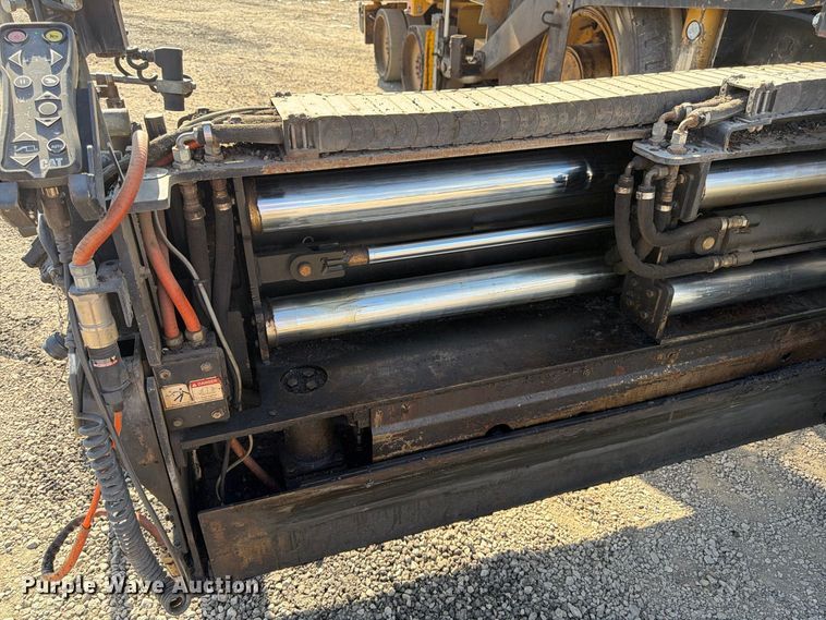 image for item FK2214 2015 Caterpillar AP1000F paver