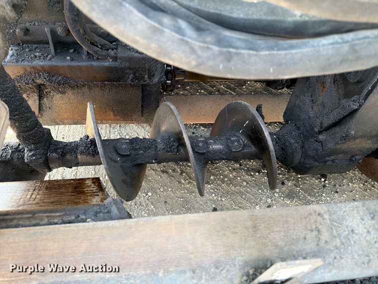 image for item FK2214 2015 Caterpillar AP1000F paver