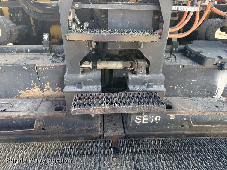 image for item FK2214 2015 Caterpillar AP1000F paver