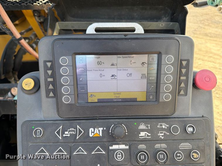 image for item FK2214 2015 Caterpillar AP1000F paver