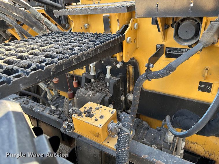 image for item FK2214 2015 Caterpillar AP1000F paver