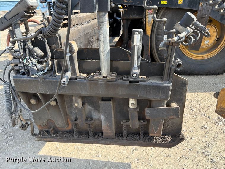 image for item FK2214 2015 Caterpillar AP1000F paver