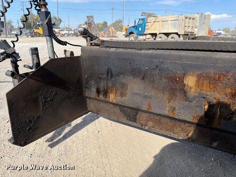 image for item FK2214 2015 Caterpillar AP1000F paver