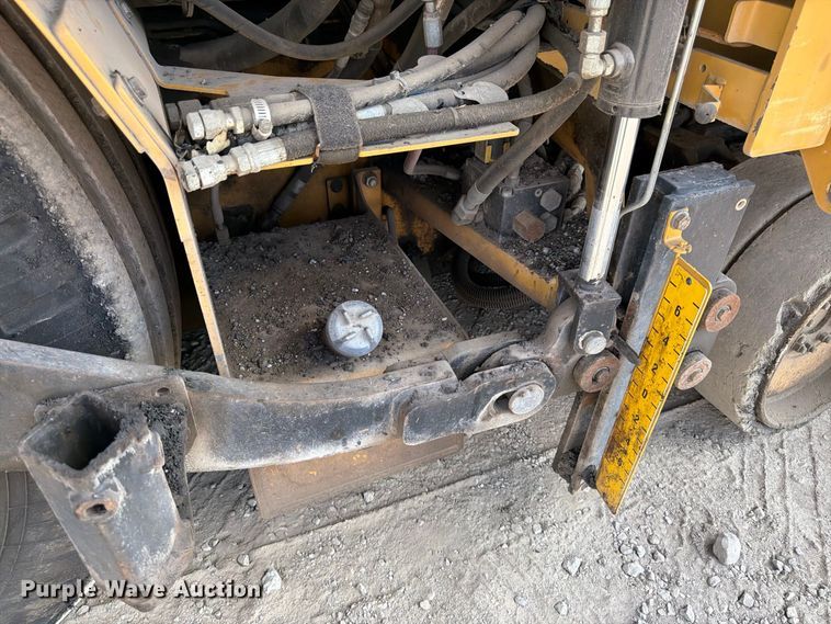 image for item FK2214 2015 Caterpillar AP1000F paver