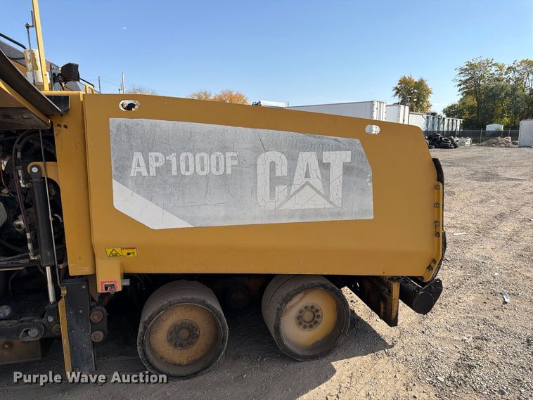 image for item FK2214 2015 Caterpillar AP1000F paver
