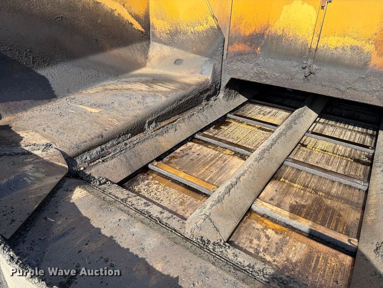image for item FK2214 2015 Caterpillar AP1000F paver
