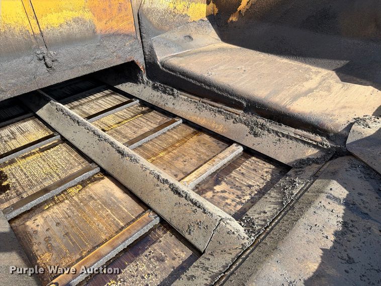 image for item FK2214 2015 Caterpillar AP1000F paver
