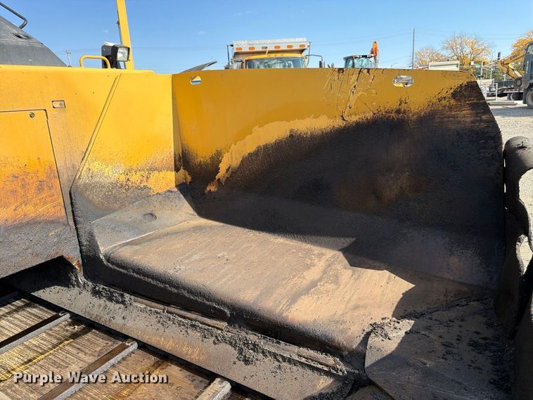 image for item FK2214 2015 Caterpillar AP1000F paver