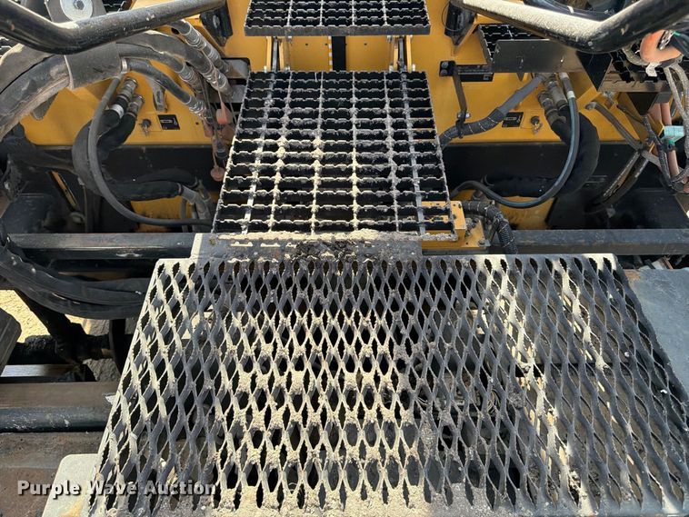image for item FK2214 2015 Caterpillar AP1000F paver