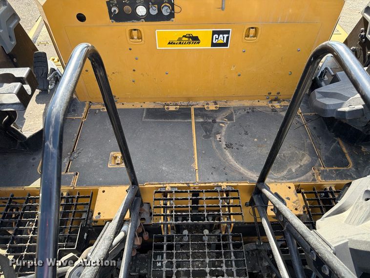 image for item FK2214 2015 Caterpillar AP1000F paver