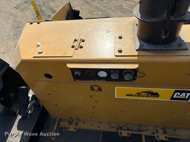 image for item FK2214 2015 Caterpillar AP1000F paver