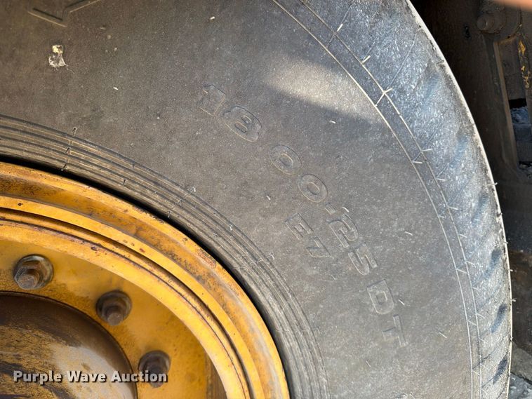 image for item FK2214 2015 Caterpillar AP1000F paver