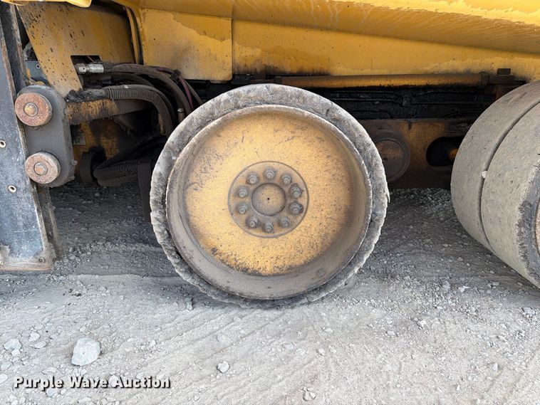 image for item FK2214 2015 Caterpillar AP1000F paver
