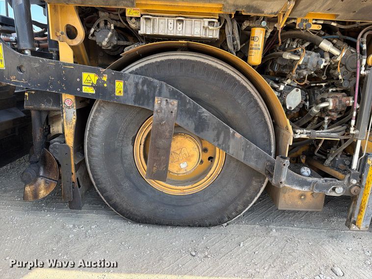 image for item FK2214 2015 Caterpillar AP1000F paver