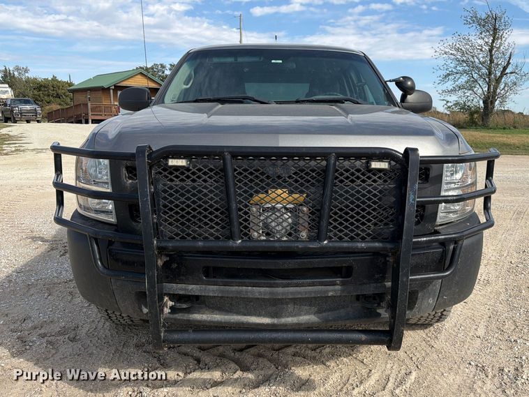image for item FK3869 2013 Chevrolet Silverado 1500 Ext. Cab pickup truck