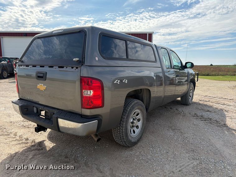 image for item FK3869 2013 Chevrolet Silverado 1500 Ext. Cab pickup truck