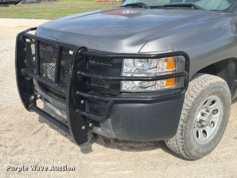 image for item FK3869 2013 Chevrolet Silverado 1500 Ext. Cab pickup truck