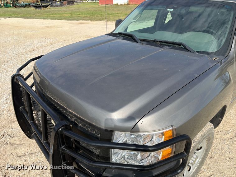 image for item FK3869 2013 Chevrolet Silverado 1500 Ext. Cab pickup truck
