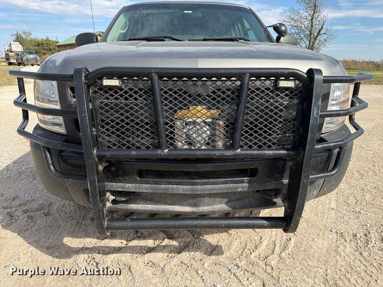 image for item FK3869 2013 Chevrolet Silverado 1500 Ext. Cab pickup truck