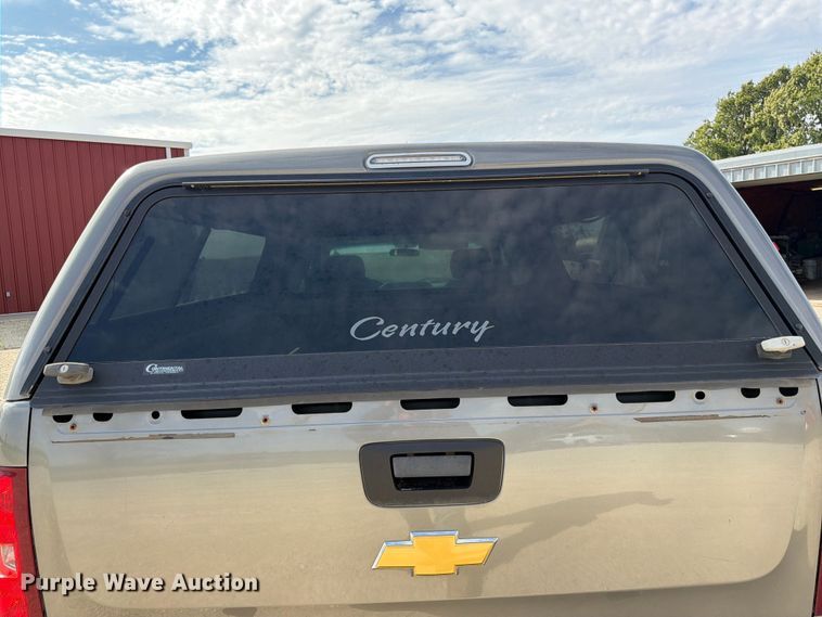 image for item FK3869 2013 Chevrolet Silverado 1500 Ext. Cab pickup truck