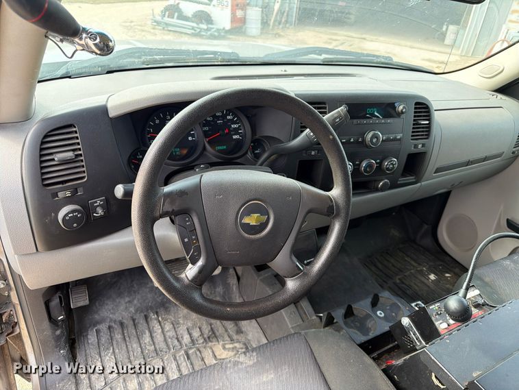 image for item FK3869 2013 Chevrolet Silverado 1500 Ext. Cab pickup truck