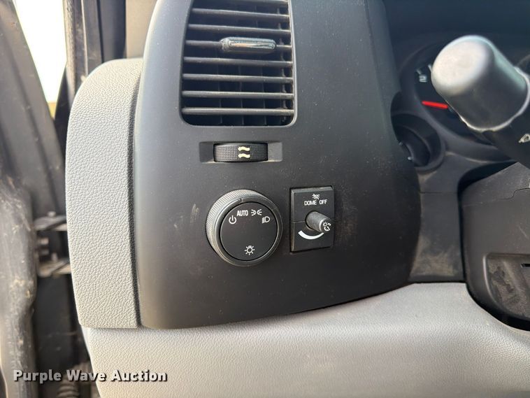 image for item FK3869 2013 Chevrolet Silverado 1500 Ext. Cab pickup truck