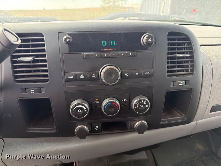 image for item FK3869 2013 Chevrolet Silverado 1500 Ext. Cab pickup truck