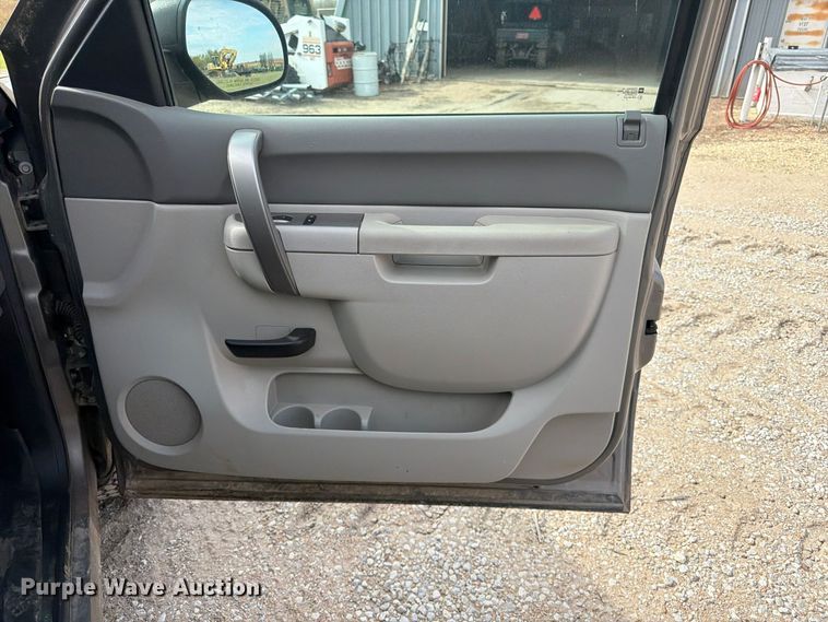 image for item FK3869 2013 Chevrolet Silverado 1500 Ext. Cab pickup truck