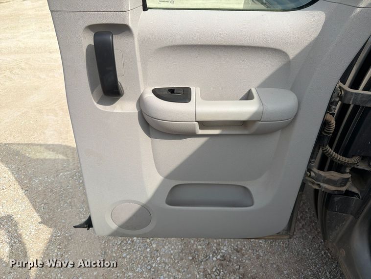image for item FK3869 2013 Chevrolet Silverado 1500 Ext. Cab pickup truck
