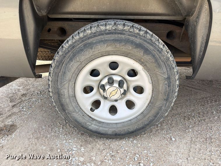 image for item FK3869 2013 Chevrolet Silverado 1500 Ext. Cab pickup truck