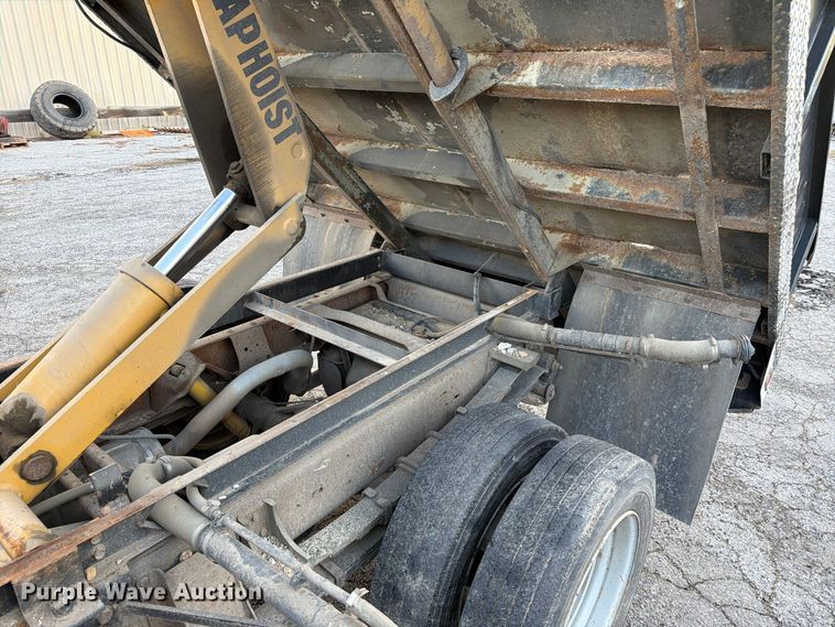 image for item FK3870 2000 Chevrolet 3500HD dump flatbed pickup truck