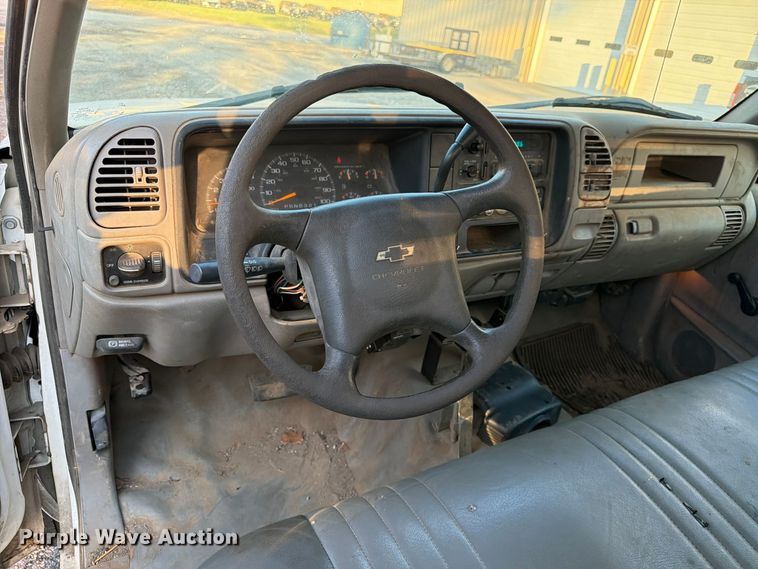 image for item FK3870 2000 Chevrolet 3500HD dump flatbed pickup truck