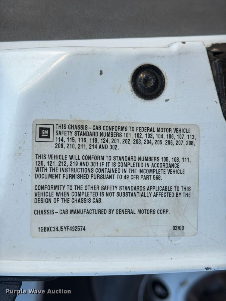 image for item FK3870 2000 Chevrolet 3500HD dump flatbed pickup truck