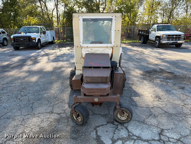 image for item FK3871 Grasshopper 928D lawn mower