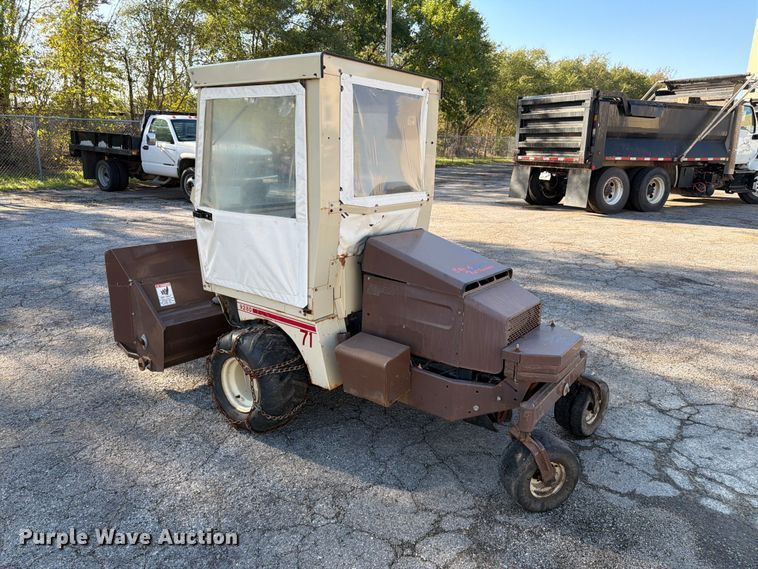 image for item FK3871 Grasshopper 928D lawn mower