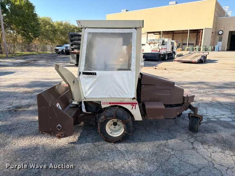 image for item FK3871 Grasshopper 928D lawn mower