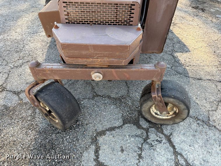 image for item FK3871 Grasshopper 928D lawn mower
