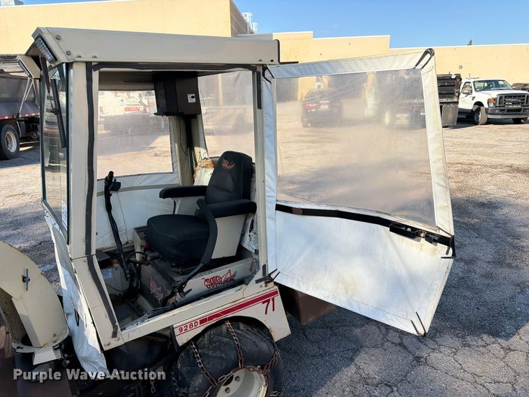image for item FK3871 Grasshopper 928D lawn mower