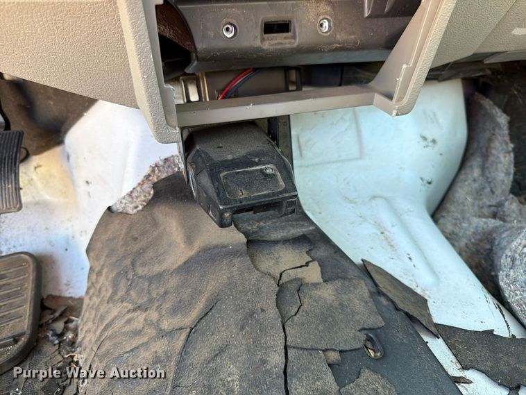 image for item FK3874 2008 Ford F350 Super Duty XL Ext. Cab utility bed pickup truck