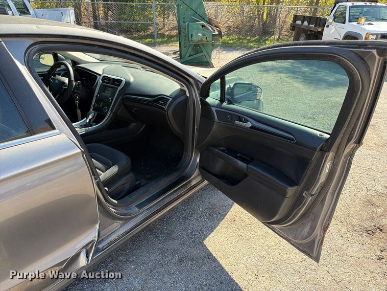 image for item FK3877 2013 Ford Fusion 
